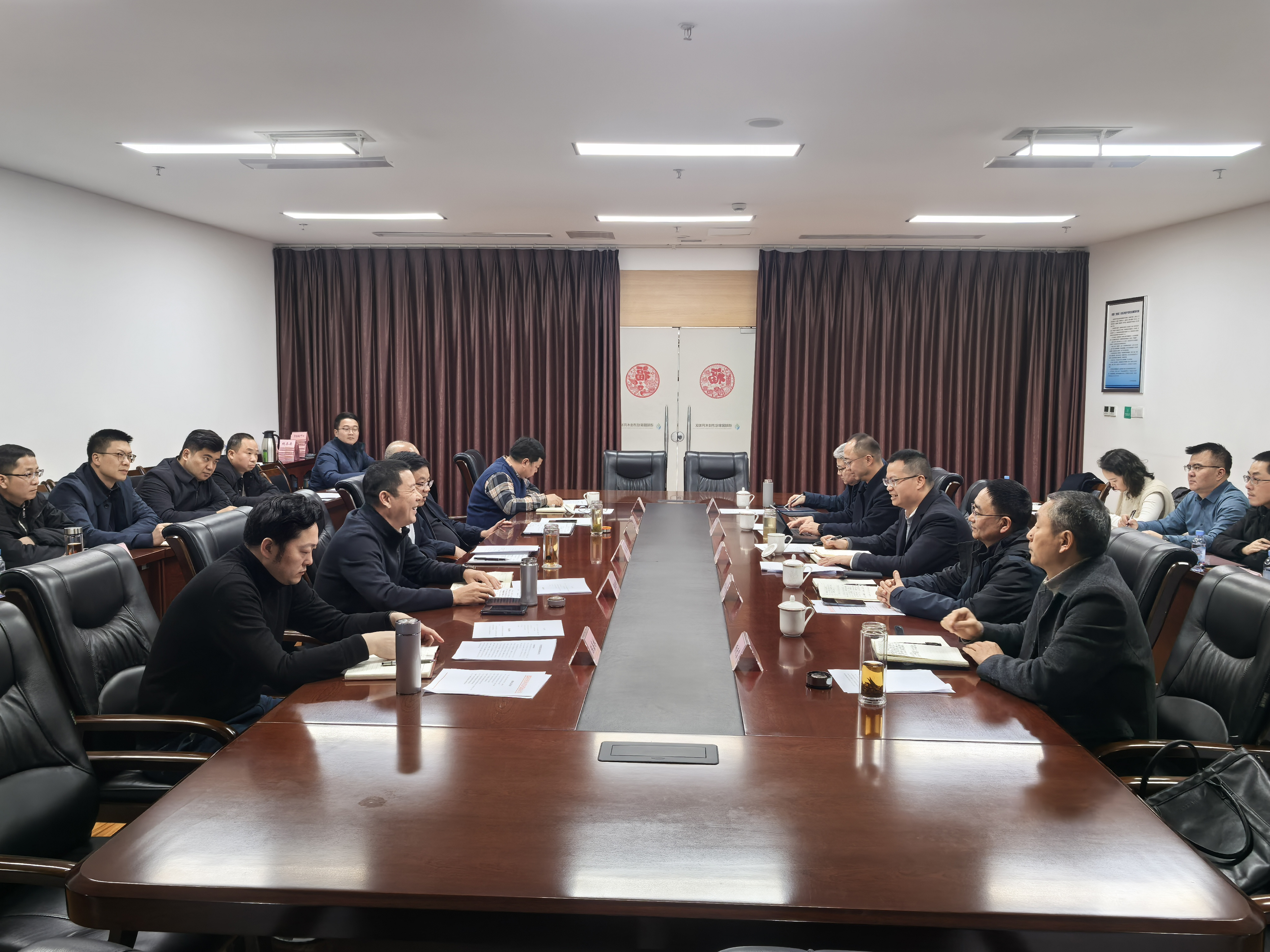 【攜手并進(jìn)，共創(chuàng)未來(lái)】德陽(yáng)發(fā)展集團(tuán)拜訪(fǎng)德陽(yáng)經(jīng)開(kāi)區(qū)共商深度合作與發(fā)展